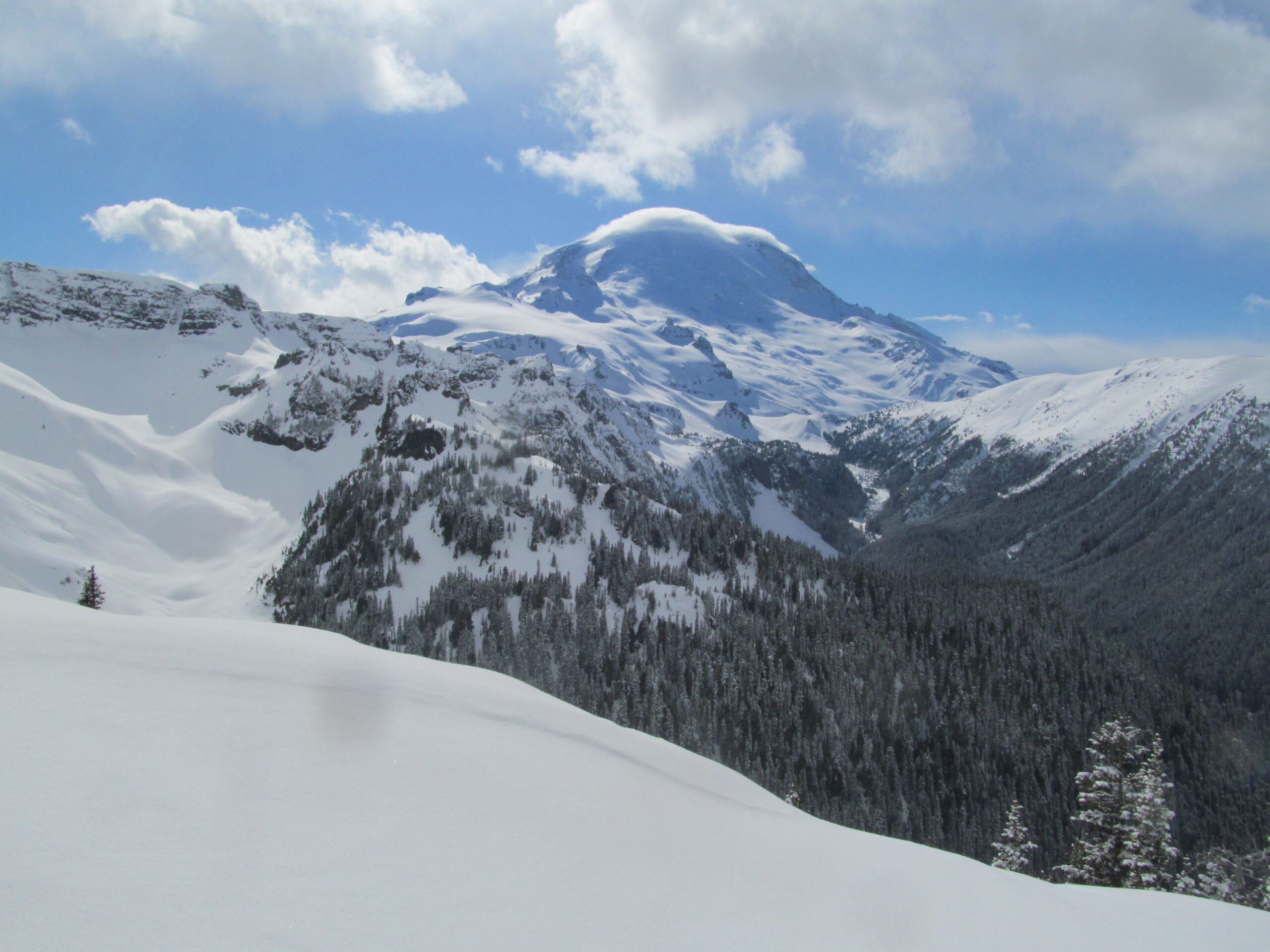 Fryingpan Creek and Rainier with the Banshee couloir on the left